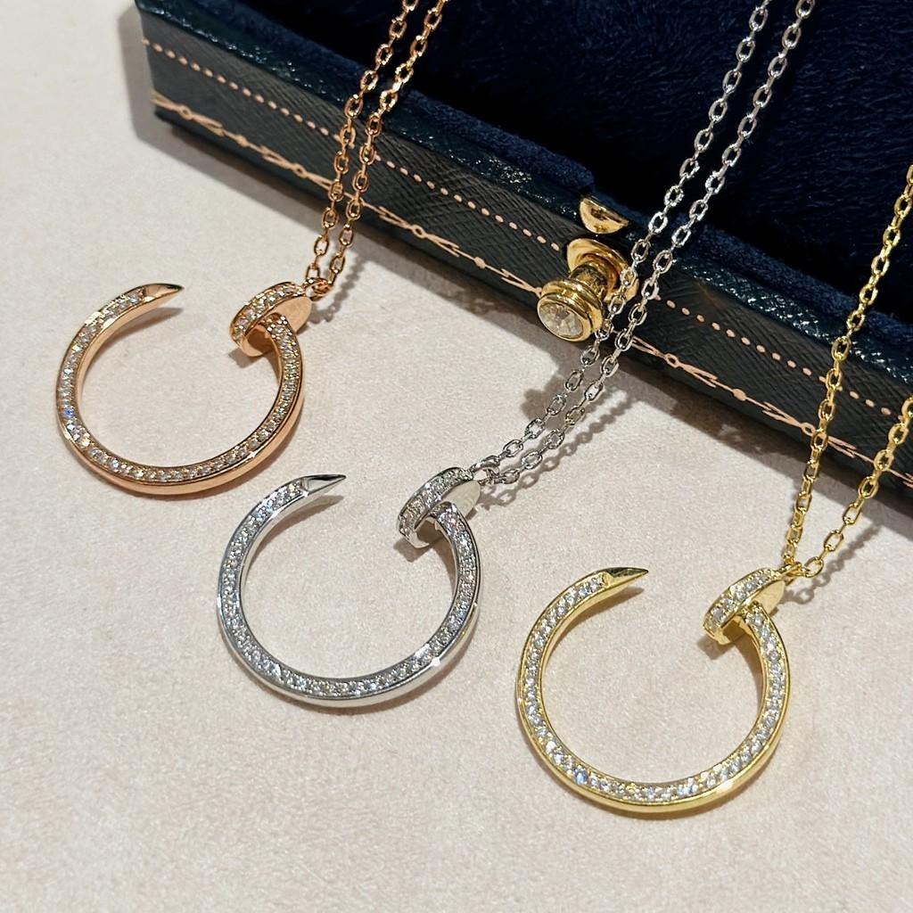 

Nail necklace made of imported platinum material with micro inlaid imported high carbon diamonds brands: highest craftsmanship jewelry level