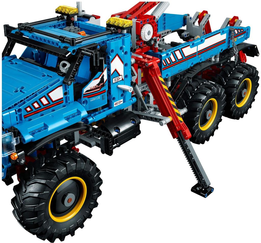 LEGO Technic 6x6 All Terrain Magnum Tow Truck 42070