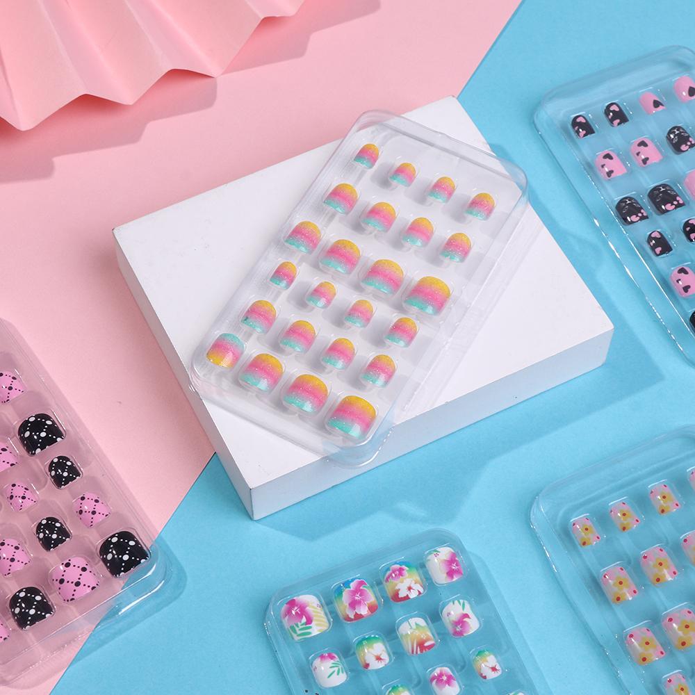 24Pcs/Set Press On Nail Artificial Full Cover Child False Nails Wearable Nail Tips Fake Nails