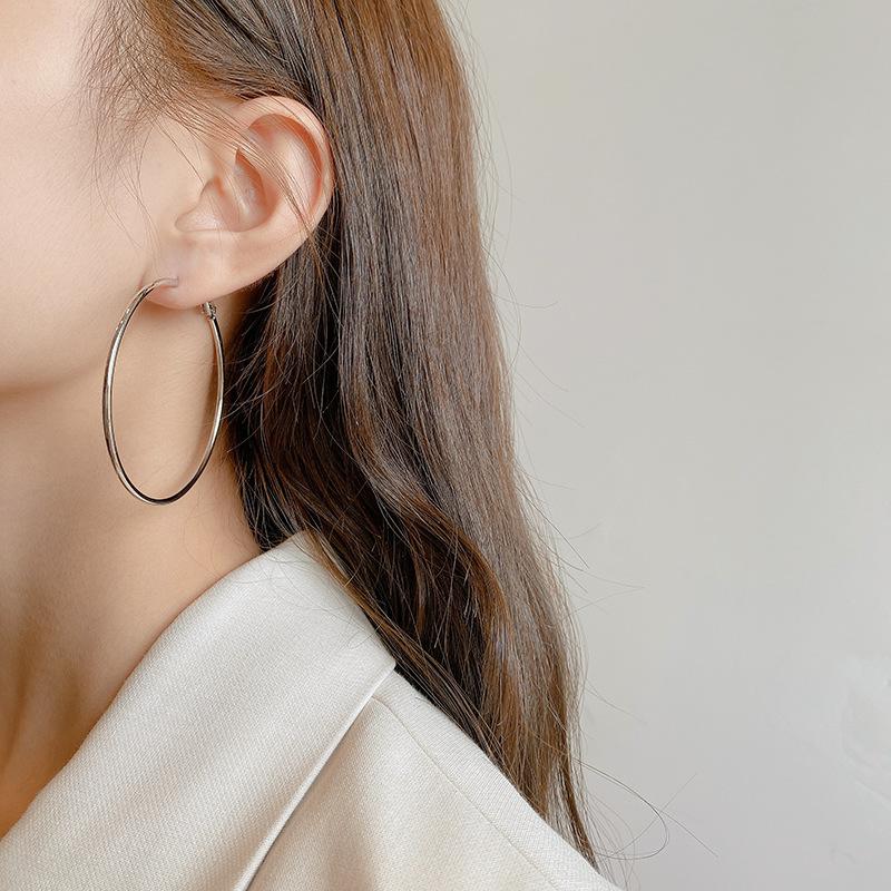 

Круглые серьги женские новые простые серьги-кольца темперамент простые летние круглые серьги