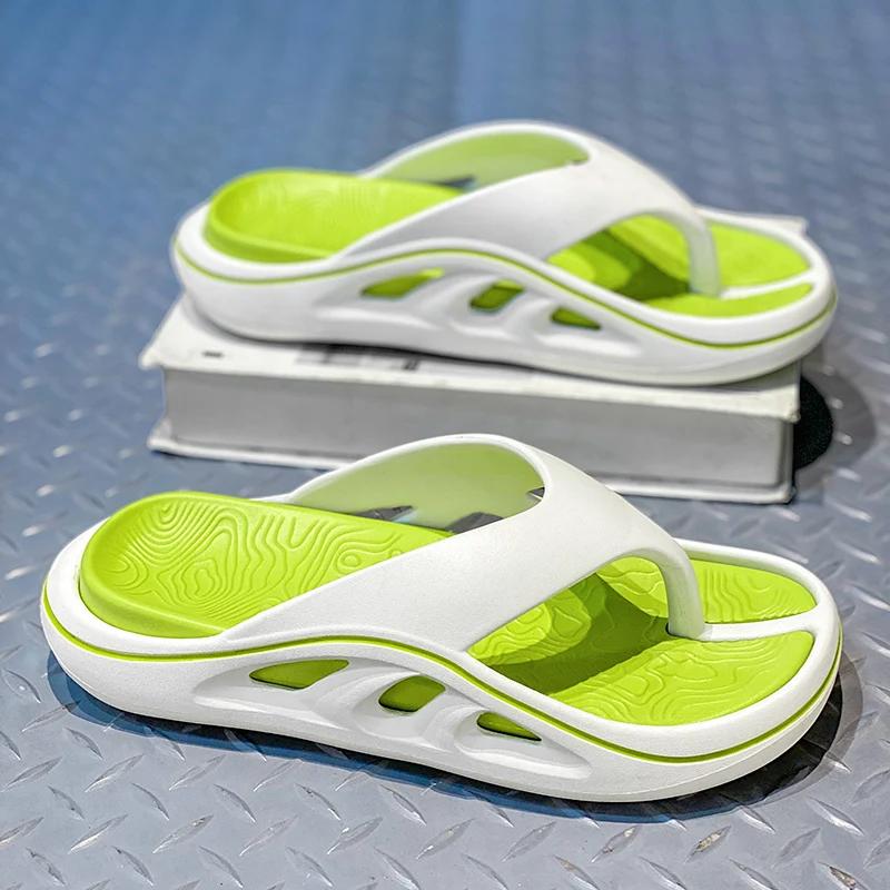 Fashion New Men's Flip Flops Outdoor Indoor Slippers Soft Sole Slides Men Beach Sandals Non-slip Home Men Slippers Flip Flops