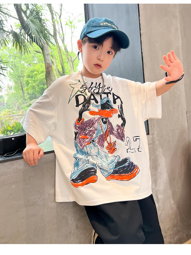 Boys' summer outfit white short sleeved T-shirt 2026 new style children's summer loose fit mid size children's summer top