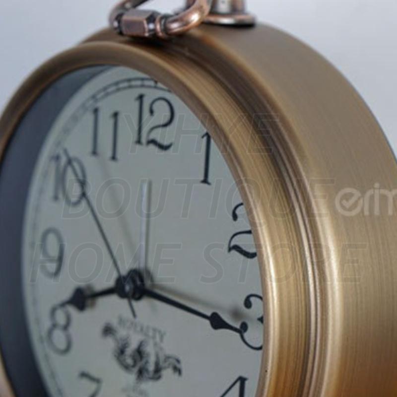 American Creative Iron Table Clock, Retro European Luminous Silent Electronic Desk Clock, Simple Household Student Decor Clock