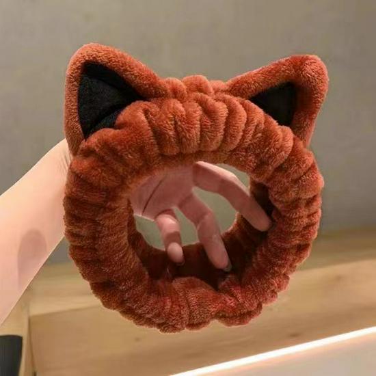 Non-Slip Cartoon Cat Ear Headband for Girls - Perfect for Face Washing and Mask Application