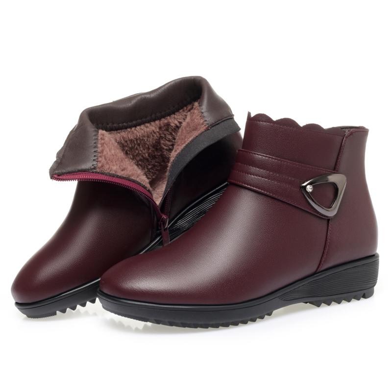 Fashion AIYUQI Mom's Snow Boots Genuine Leather Flat Bottom Anti Slip Large Size Women's Short Boots Winter Wool Warm Women's Snow Boots
