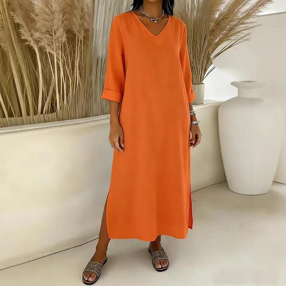 Damska sukienka bawełniano-lniana z dekoltem V, rękawem 3/4, fasonem A, na sezon Wiosna/Lato 2026 - Casualowa i luźna