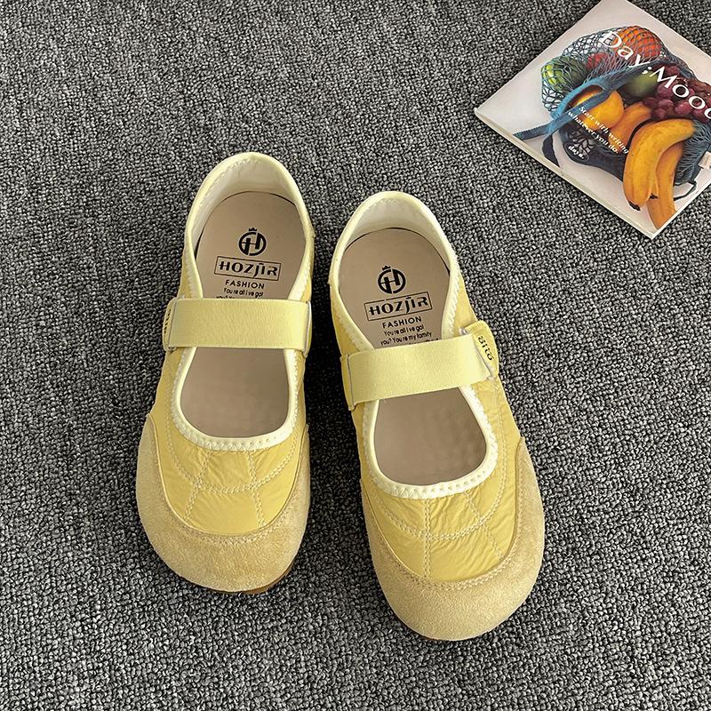 Retro white French ballet style flat bottom shallow mouth single shoes women's summer 2025 new inner height increase versatile Mary Jane shoes