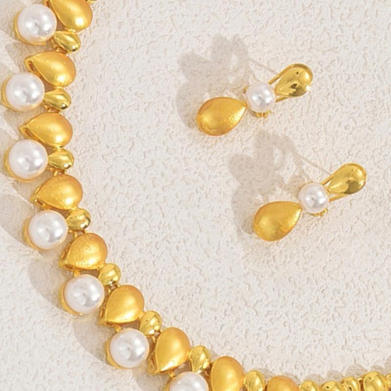 Fashionable Pearls And Metal Jewelry Collection Four Pieces Set Portable Designs Ornament for Multiple Occasions