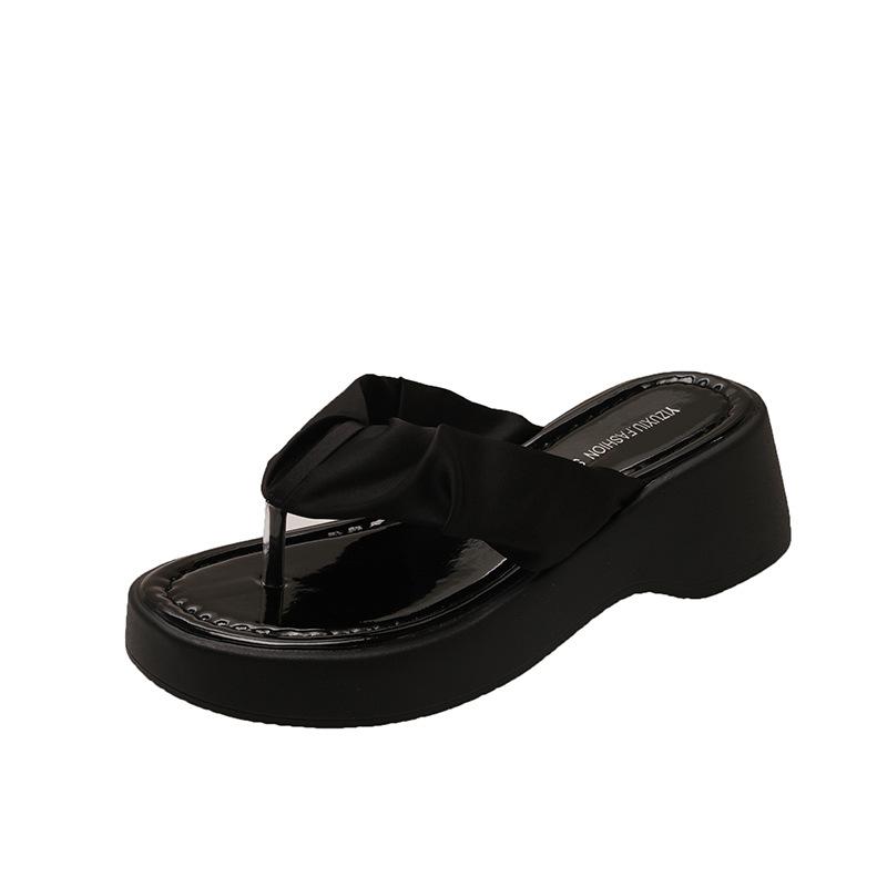 Height-increasing Slippers Women's Pleated Flip-flops Women's Summer Outer Wear Fashion Pinch Slippers Thick-soled Beach Sandals