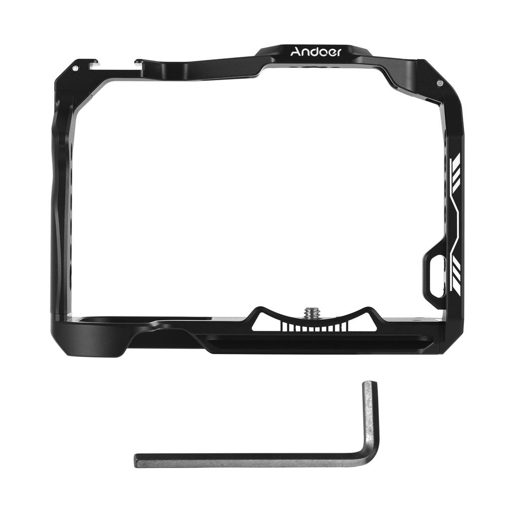 Andoer Camera Cage Video Cage z hliníkové slitiny s držákem Cold Shoe Mnoho 1/4palcových závitů