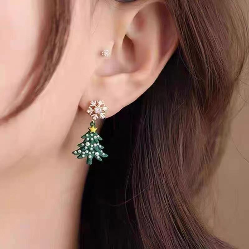 2023 Stylish and Fun Women's Christmas Tree Stud Earrings - Unique Niche Design