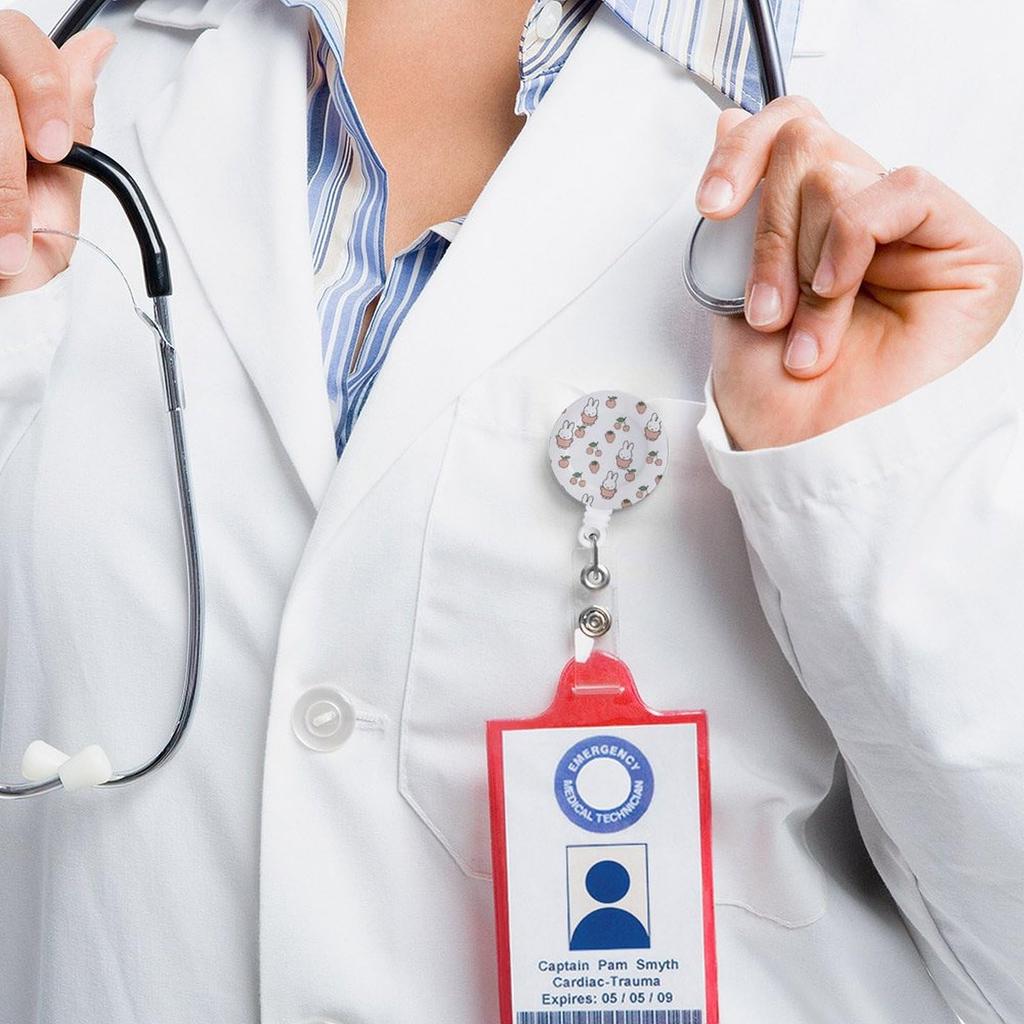 Miffy Rabbit Cute Small Animal Anime Hanging Name Tag Reel Reel Keychain Strong Metal Wire Stretchable Reel Strap Reel Clip for Employee ID Commuter