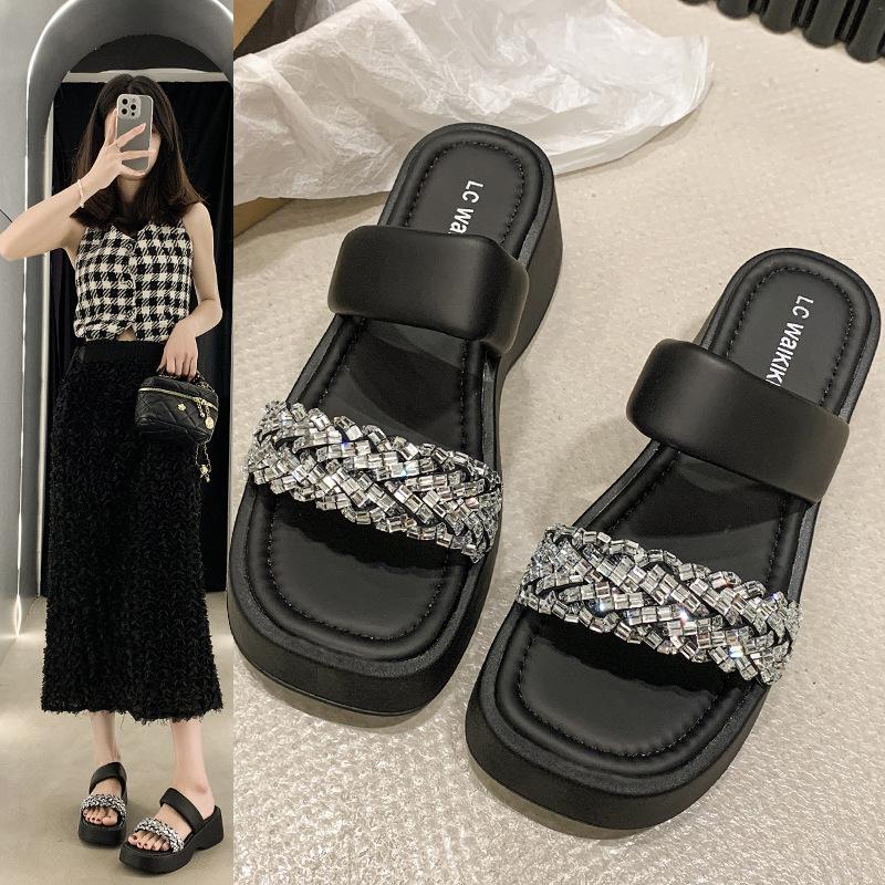 Dicke Sohle Keilabsatz Strass Außenpantoffeln Damen Sommer neu vielseitig eckige Zehen Sandalen mit offenen Zehen