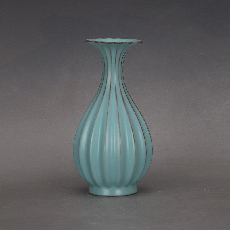 Ru Kiln Blue Glaze Melon-Shaped Yuhuchun Vase - Song Dynasty Style Porcelain Ornament.