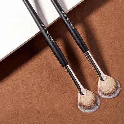1ks sypký štetec na mejkap štetec na mejkap Čierna rukoväť štetec na lícenku Zvýrazňovač štetec na tvár štetec na púder Beauty Makeup Tools LM