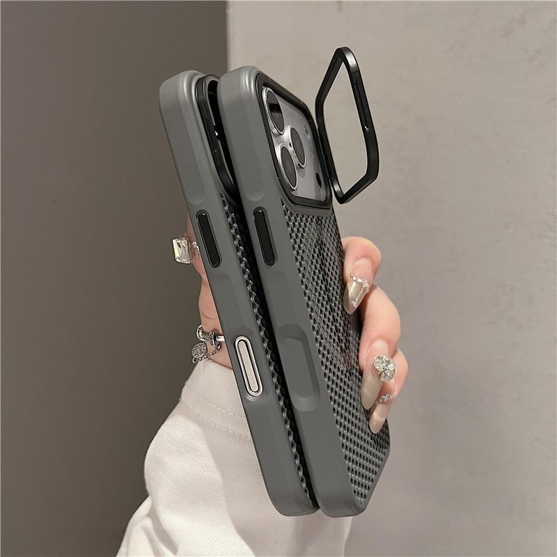 iPhone18PROMAX honeycomb mesh heat dissipation magnetic suction mobile phone case for Apple 17 lens holder protective case