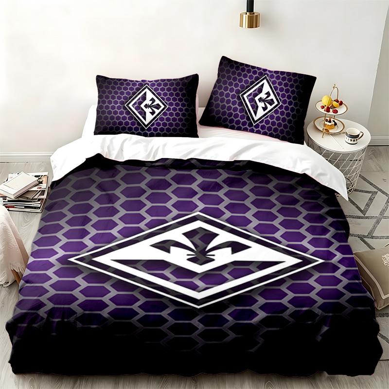ACF Fiorentina 3dílná sada Perfektní pro použití v ložnici Pohodlná sada povlečení obsahuje povlak na přikrývku a dva povlaky na polštáře Ideální dárek k narozeninám nebo Vánocům