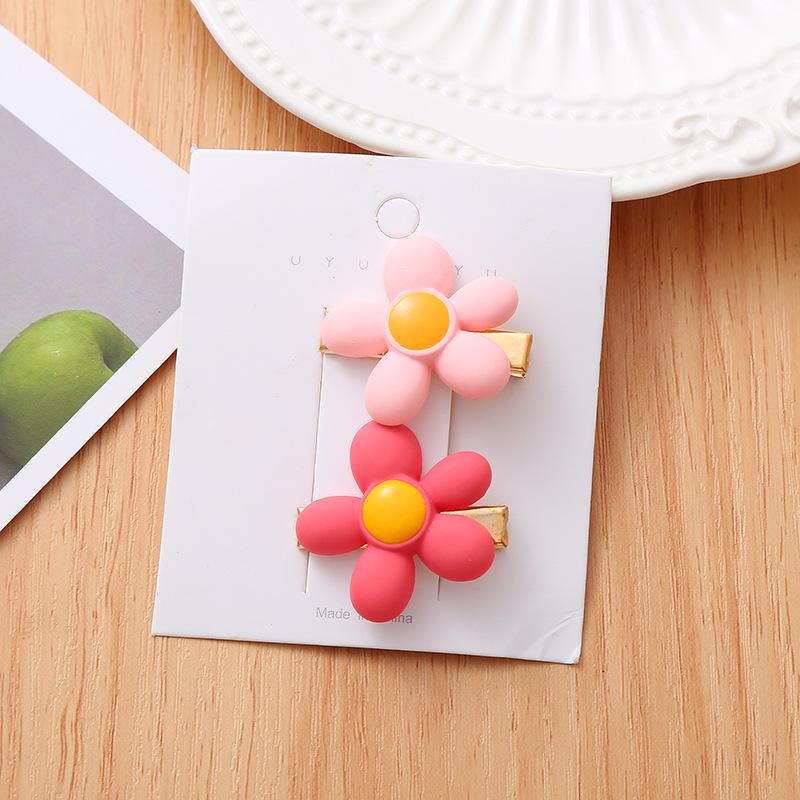 Dopamine Korean Minimalist Milk Coffee Hairpin for Women - Seamless Edge Side Bangs Clip for Frizzy Hair
