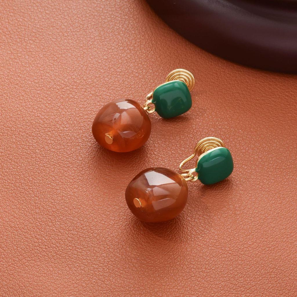 Pearl Mosquito Coil Disc Ear Clips: No-Pierce, Elegant French-Style Earrings for Women