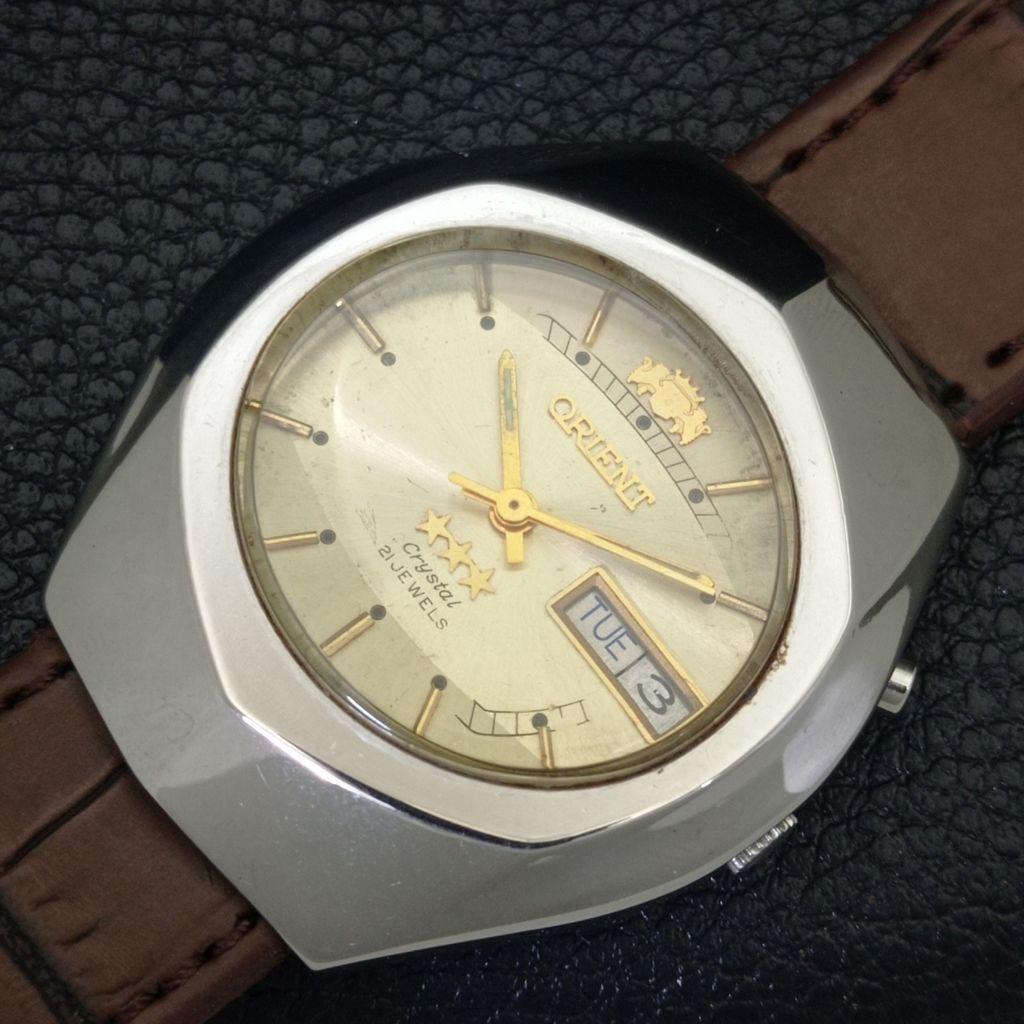 VINTAGE ORIENT CRYSTAL AUTOMATIC JAPAN 46941 MENS ORIGINAL DIAL WATCH A703365-1
