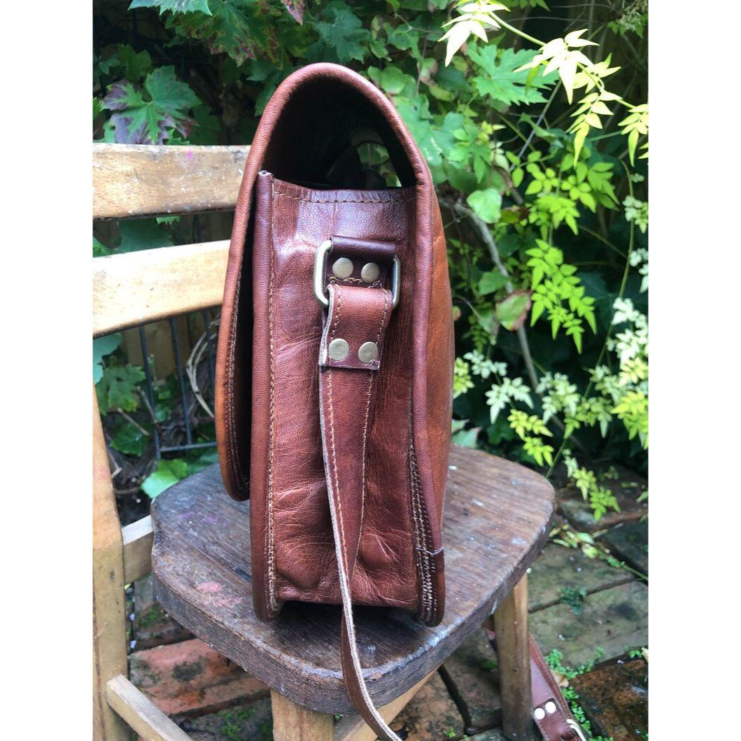 Большая коричневая кожаная седельная сумка — фото 2