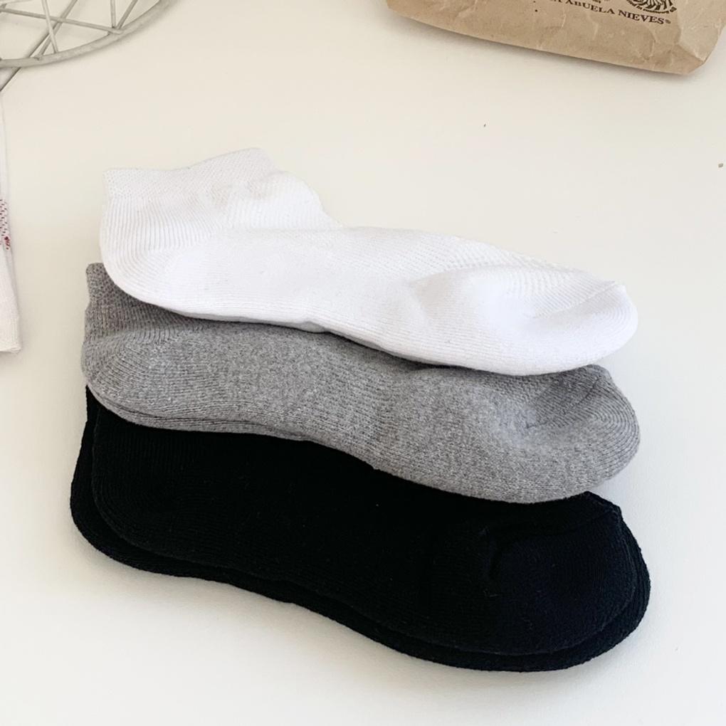 5 pairs of men s and women s double-cushion mesh sneaker socks