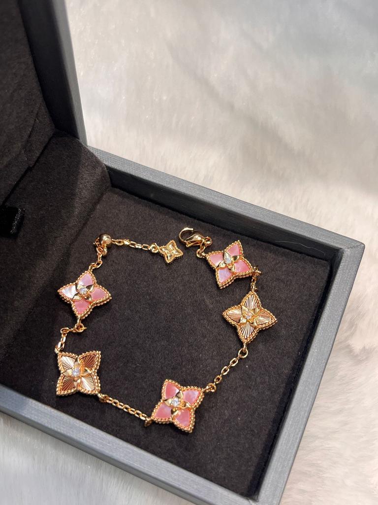 Light Luxury Powder Shell Purple Chalcedony Laser Four-Leaf Clover Five-Flower Bracelet Retro Court Style Sweet Temperament Necklace