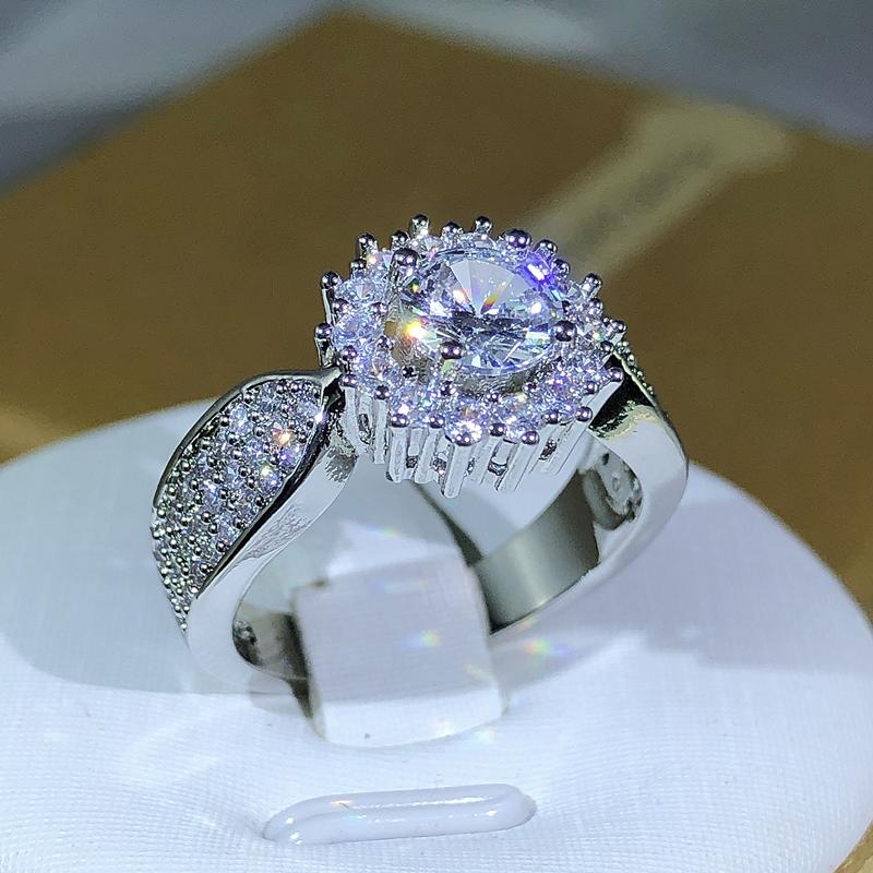 Newest Classic Many Prong Main White Zircon Ring  copper For Ladies Party Cookic Party Jewelry Gift