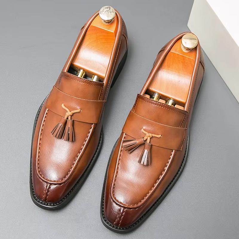 Britain Men's Black Brown Tassels Flats Leather Business Casual Shoes Male Loafers Formal Dress Footwear Sapatos Tenis Masculino