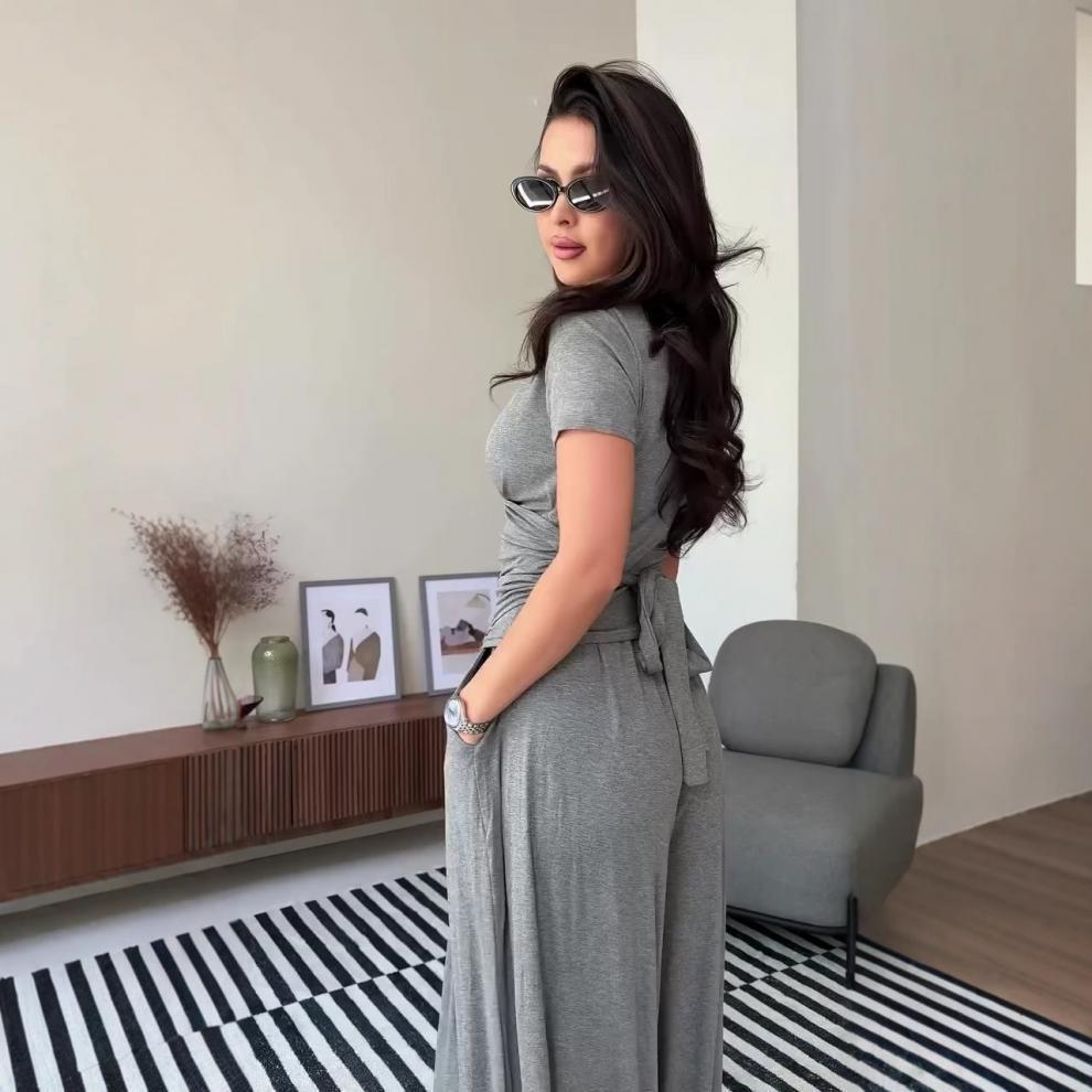 Conjunto Elegante de Dos Piezas con Escote en V para Mujer 2025 – Versátil, Cómodo, Adelgazante Moda de Verano