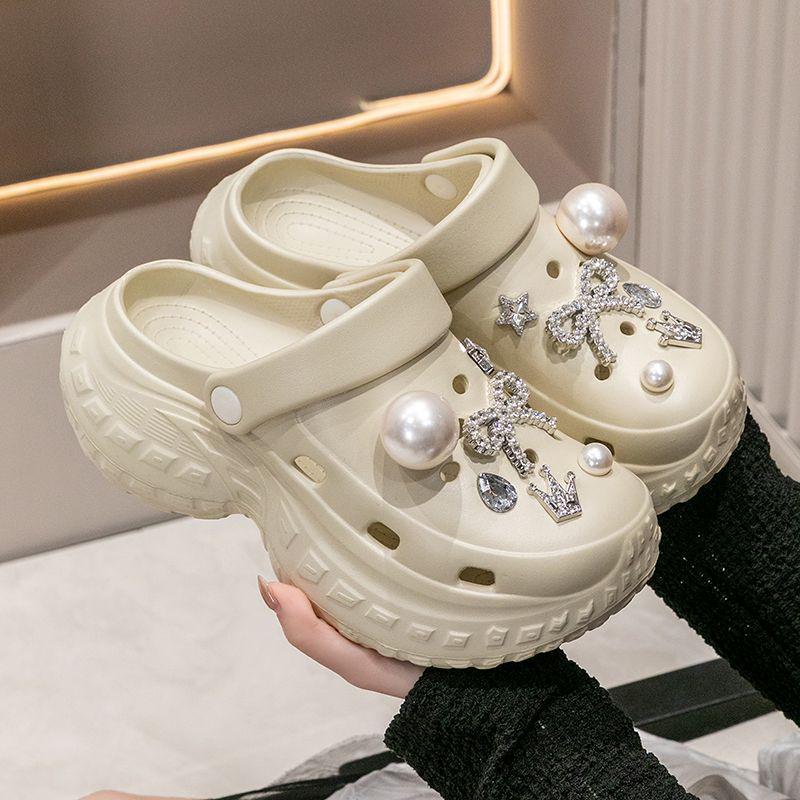 Chic Women's Metallic Pearl Shoe Adornments: Trendy DIY Floral Accessories