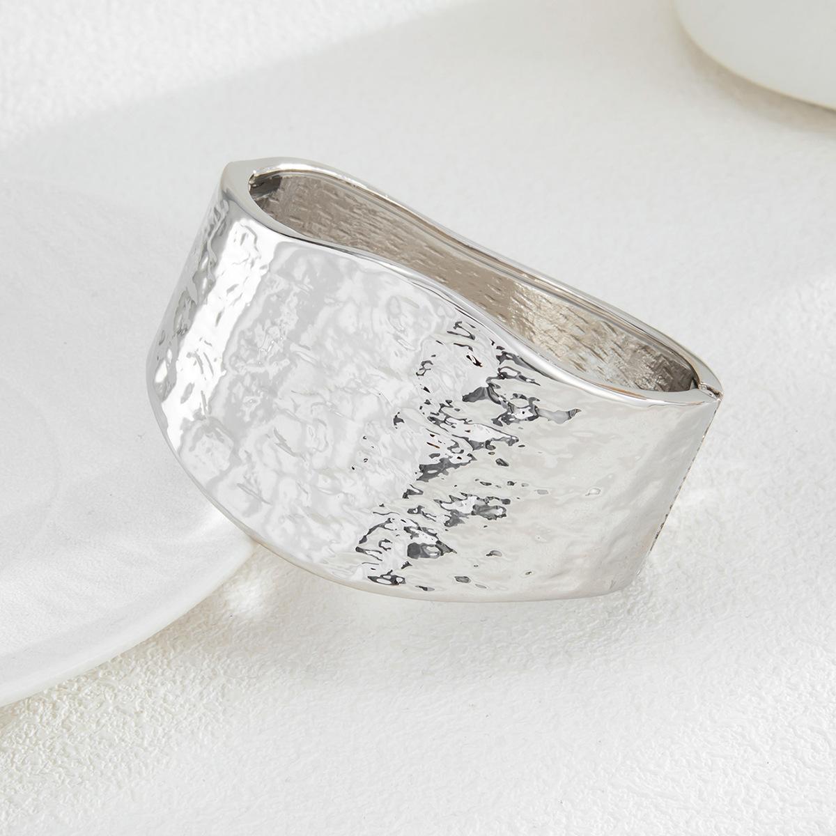 

Аксессуары Браслет с широким лицом в стиле панк-молоток в стиле хип-хоп, нестандартный модный открытый браслет