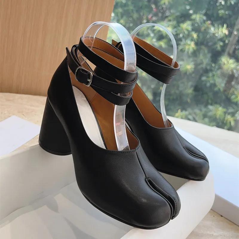 Vintage Spring Fashion Slipt Toe Tabi Women Pumps Chunky Round Heeled Ankle Strap High Heels Patent Leather Party Shoes