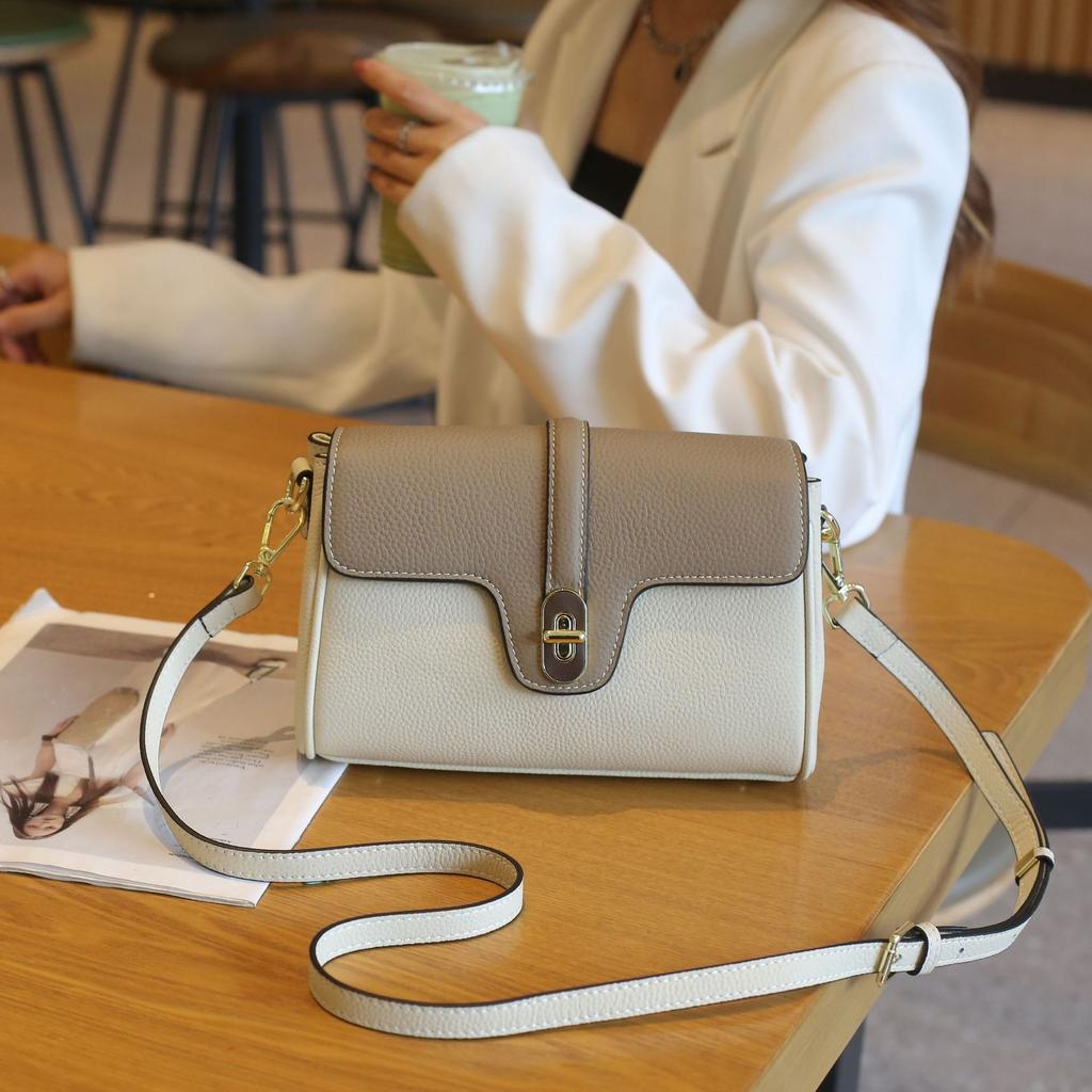 Hovězí kůže Jaro a léto Měkká Kontrastní barva Niche Polštářová taška Populární Módní Ramenní Crossbody Praktická verze Měkká kůže