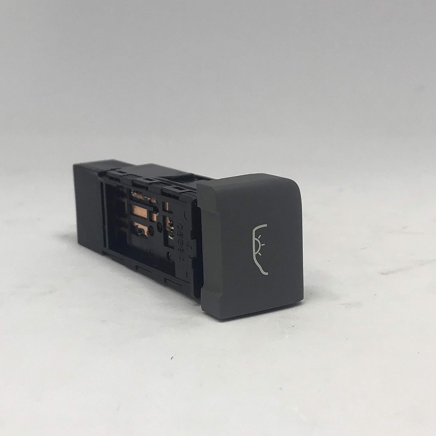 

Оригинальный переключатель OEM 93390-4H100-KD — лампа освещения салона / 933904H100KD для Hyundai Kia