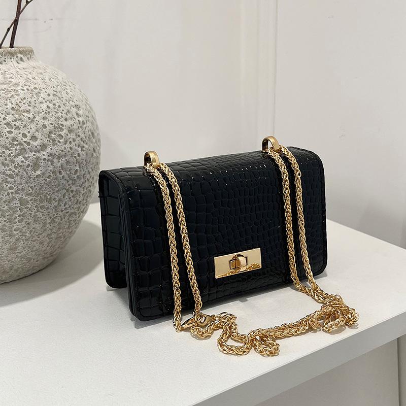 

High sense fashion temperament small square bag summer new light luxury trend chain shoulder messenger bag women чёрный