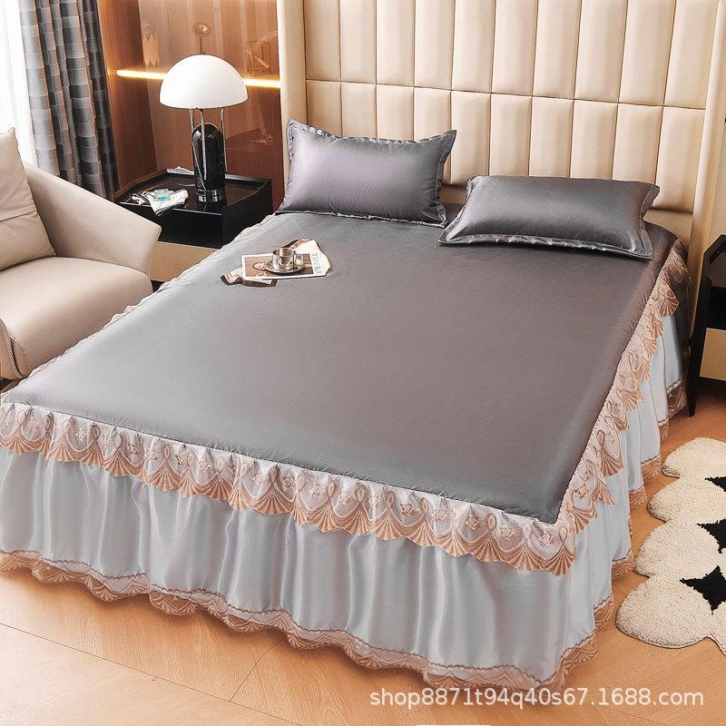 Großhandel waschbare Sommer-Eis-Seidenmatte Bettrock Einzelstück Bettdecke Bettmütze Dreiteiliges Set Simmons Matratzenbezug Schutzhülle