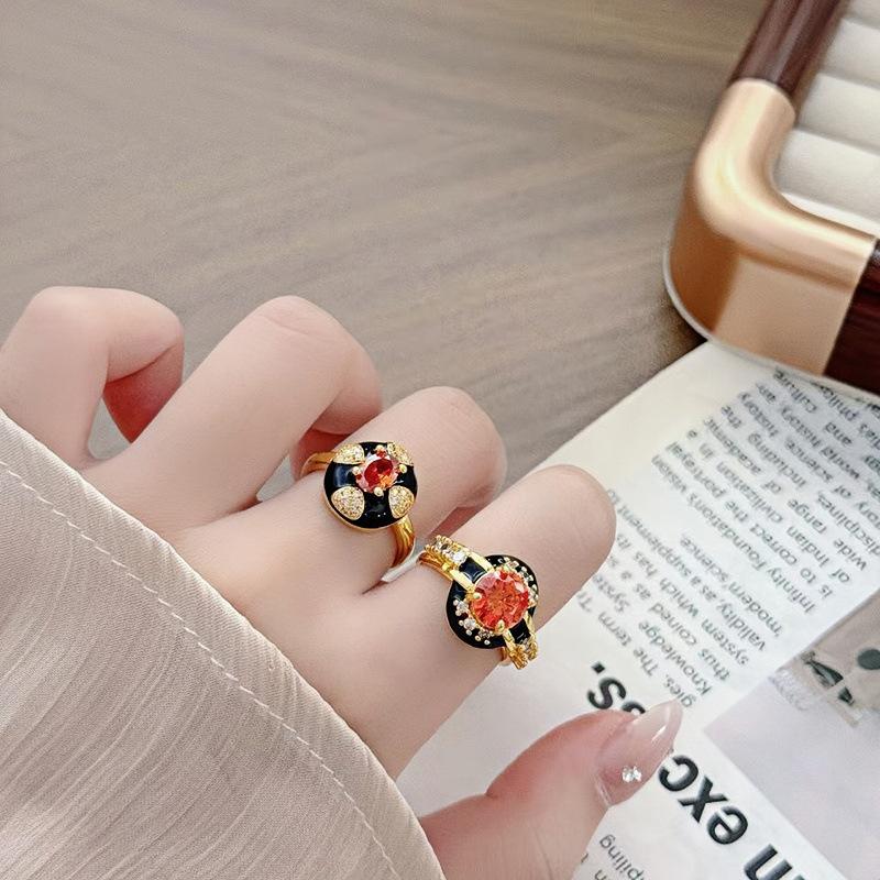 Medieval Vintage Lace Red Zir*****Pen Ring Women'S Niche High-End Light Luxury Index Finger Ring