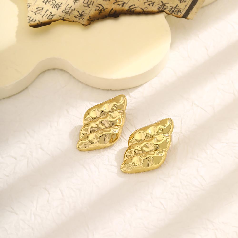 Temperament Retro Vertical Striped Stud Earrings High-Grade Stainless Steel Hollow Love Butterfly Earrings Women'S Niche Earrings