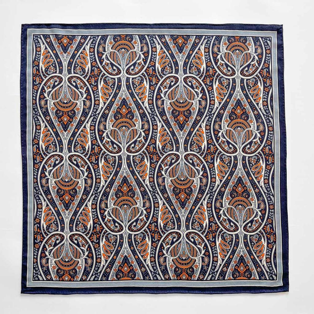 Spring and summer new French retro printed small silk scarf square scarf women's sunscreen professional neck protection scarf neck square scarf