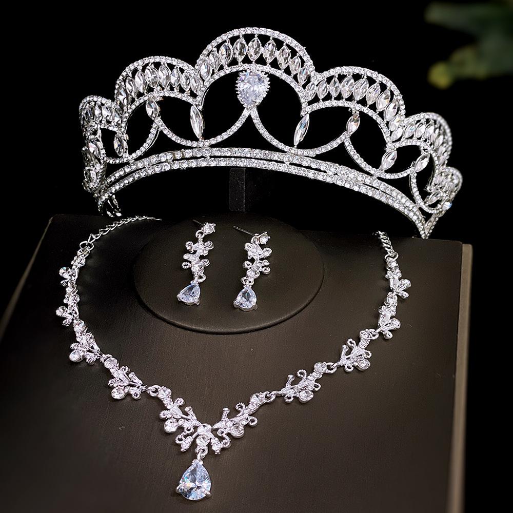 Crystal Grand and High End Wedding Necklace Crown Headwear Bride's Three Piece Set  Korean Style Fairy Beauty Wedding Dress Accessories  Silver