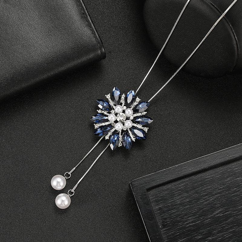 Versatile Trendy Fashion Sweater Necklace: Exquisite High-End Temperament Chain for Stylish Clothing Accessories