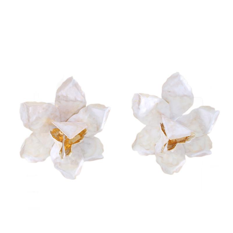 

Exaggerated flower vacation wind earrings big brand dripping oil flower petal earrings
