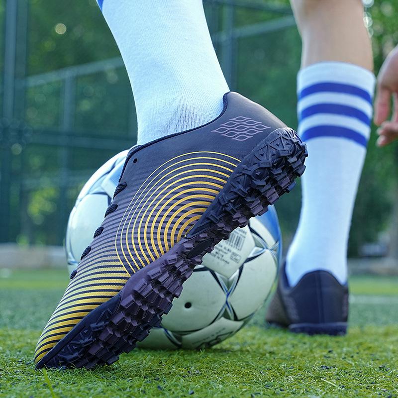 Adult Children's Football Shoes Spikes TF Shredded Nails Student Game Training Football Shoes Boots