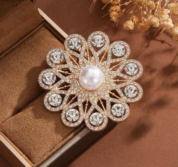 Gold/Silver Fashion Rhinestone Pearl Sun Style Brooches For Women Dress Clothing Coat Jewelry Accessries Gifts золотой
