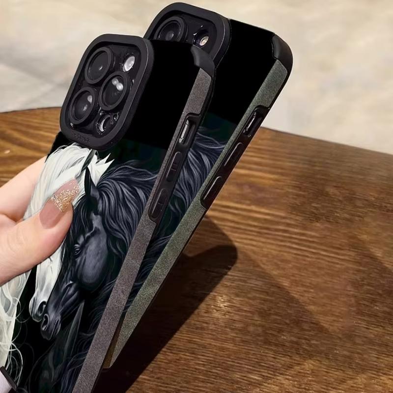 Black White Horses Phone Case For iPhone 11 12 13 14 15 Plus 17 16 Pro Max 17 Air XR X XS 15 16 Plus Protection Back Cover