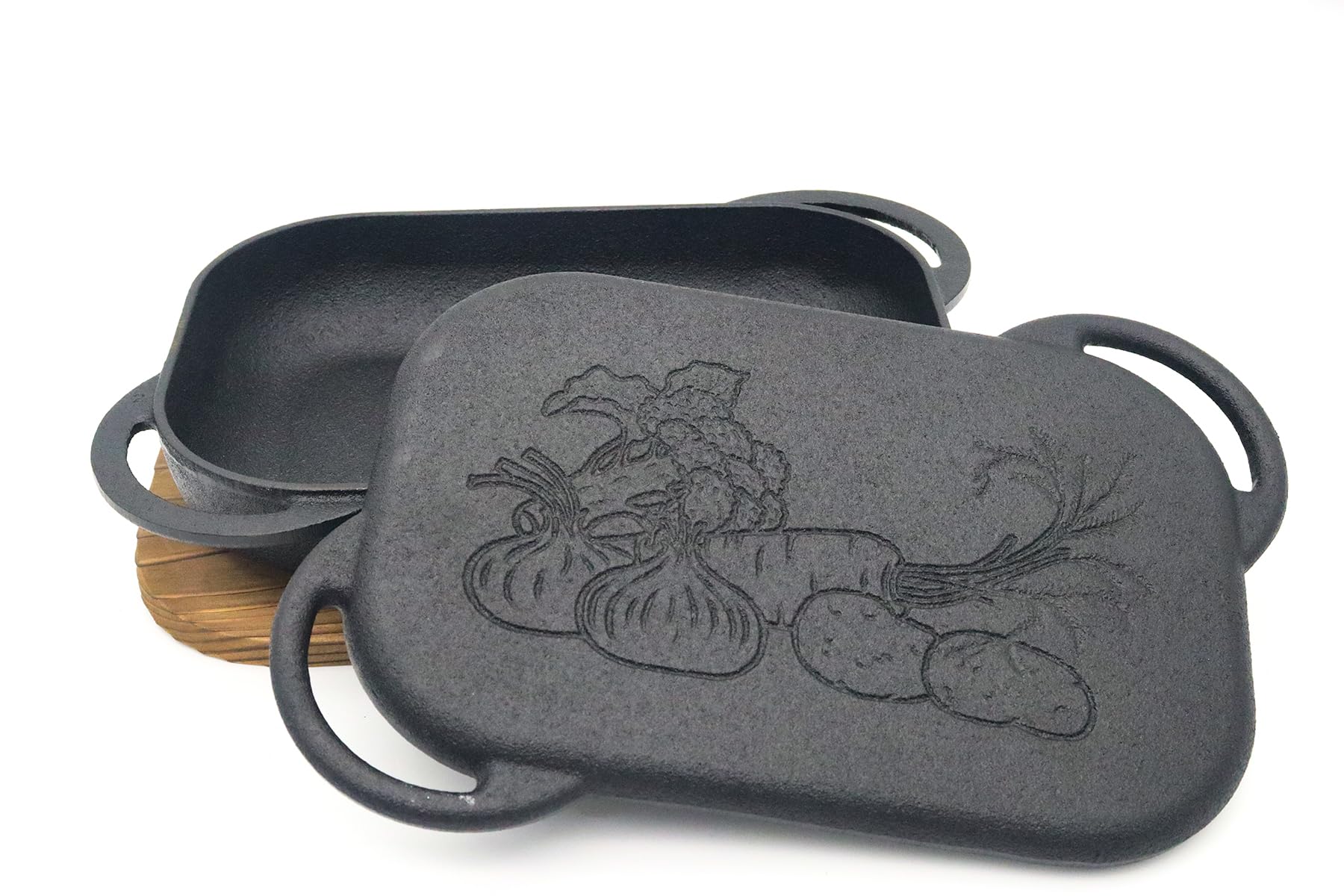 

Nanbu Iron Oven Grill Pan (with lid to prevent the grill from getting dirty) Dutch Oven with Wooden Stand