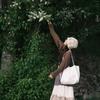Daisy Lace Bobo Ribbon Shoulder Bag _ [White Edition]