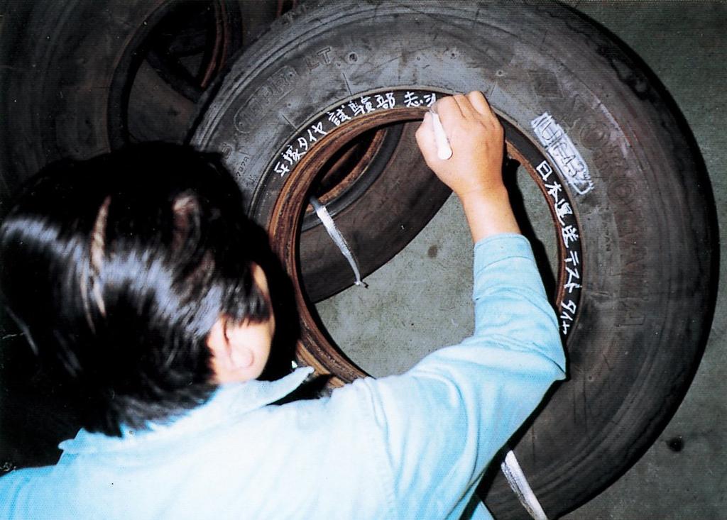 SAKURA Solid Extra White Cray-Pas Oil-Based Marker, Thick, SC-L#50,