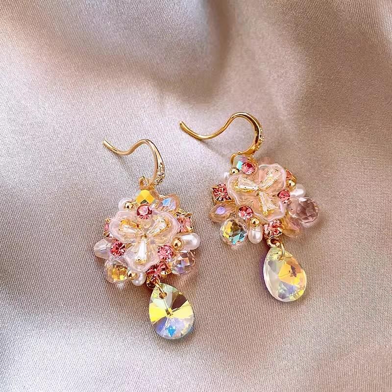 Exquisite Crystal Flower Ear Hooks - Elegant Spring/Summer Fashion